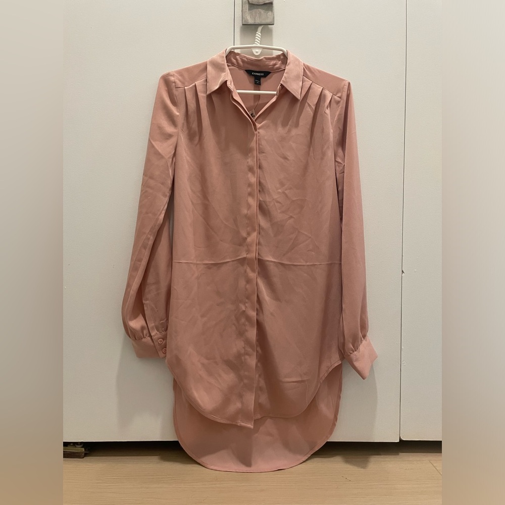 BRAND NEW | NEVER WORN | Express Satin Fold Over Front Portofino Shirt